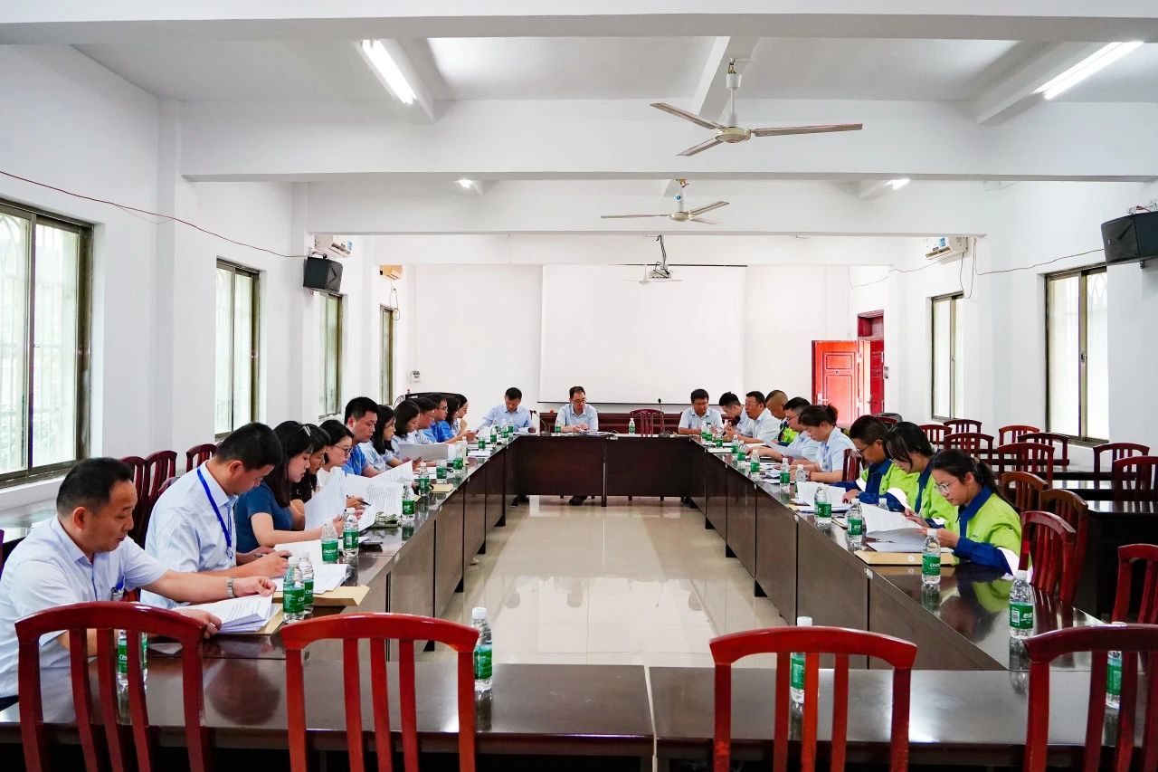 尊龙凯时召开第四届职工代表大会第一次聚会62.jpg